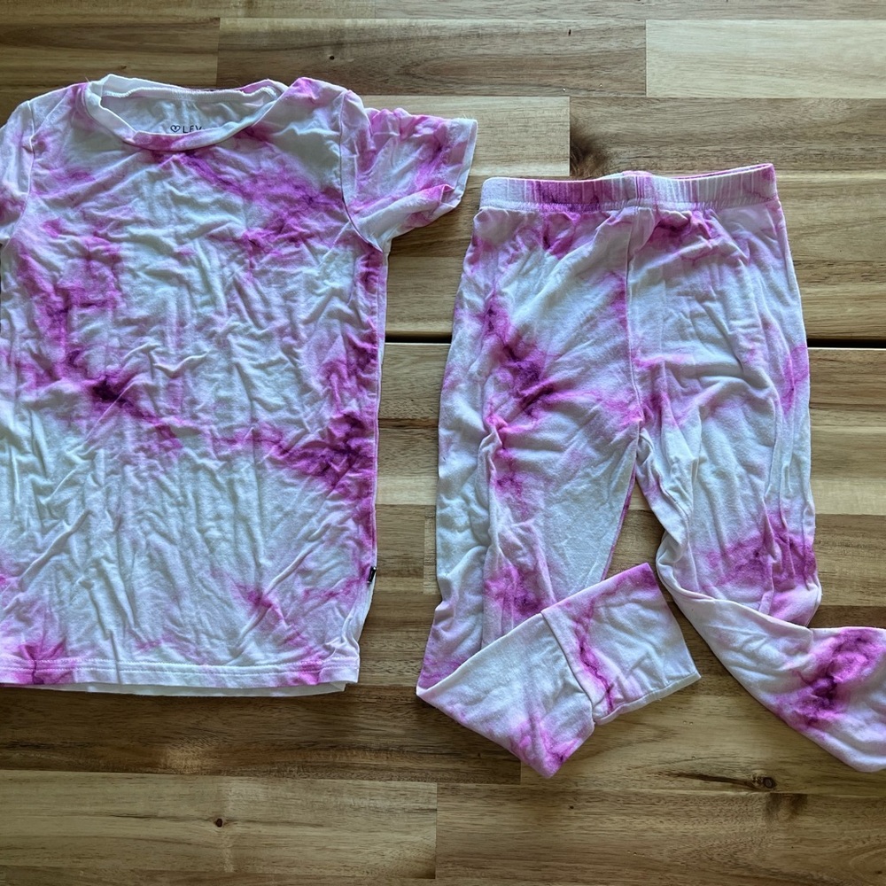 Lev Baby size 3T super soft two-piece tie-dye‎ pjs